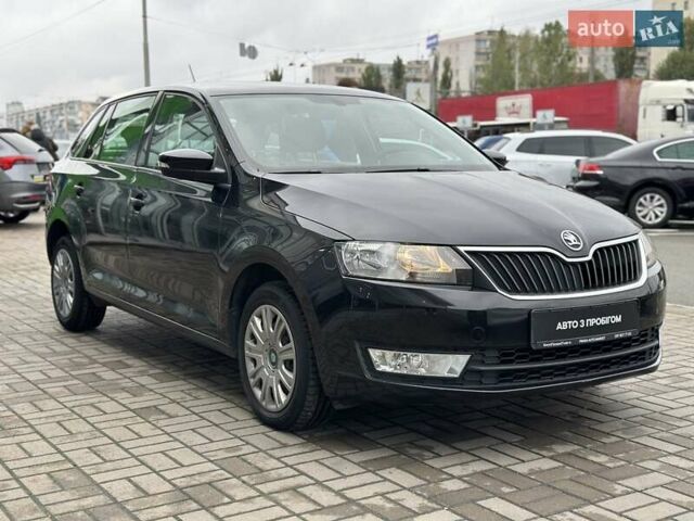 Шкода Спейсбек 2017 в Киеве на Automoto.ua Черный Шкода Спейсбек, объемом двигателя 1.2 л и пробегом 87 тыс. км за 10490 $, фото 3 на Automoto.ua