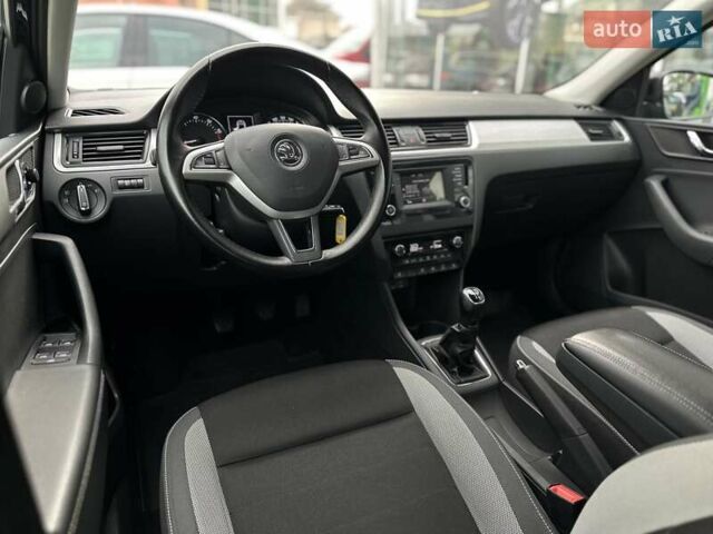 Шкода Спейсбек 2017 в Киеве на Automoto.ua Черный Шкода Спейсбек, объемом двигателя 1.2 л и пробегом 87 тыс. км за 10490 $, фото 11 на Automoto.ua