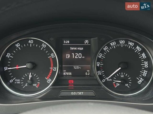 Шкода Спейсбек 2017 в Киеве на Automoto.ua Черный Шкода Спейсбек, объемом двигателя 1.2 л и пробегом 87 тыс. км за 10490 $, фото 24 на Automoto.ua