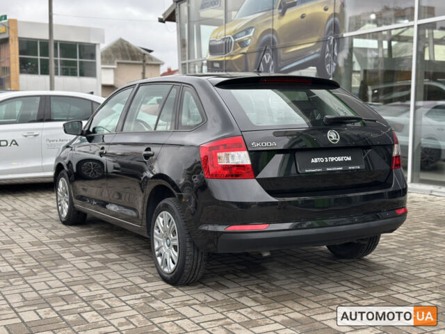 Шкода Спейсбек 2017 в Киеве на Automoto.ua Черный Шкода Спейсбек, объемом двигателя 1.2 л и пробегом 87 тыс. км за 10000 $, фото 28 на Automoto.ua