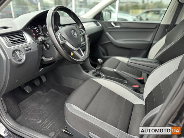 Шкода Спейсбек 2017 в Киеве на Automoto.ua Черный Шкода Спейсбек, объемом двигателя 1.2 л и пробегом 87 тыс. км за 10000 $, фото 20 на Automoto.ua