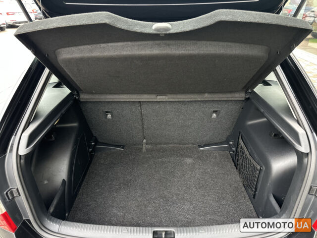 Шкода Спейсбек 2017 в Киеве на Automoto.ua Черный Шкода Спейсбек, объемом двигателя 1.2 л и пробегом 87 тыс. км за 10000 $, фото 1 на Automoto.ua