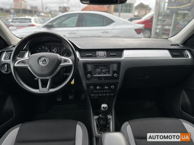Шкода Спейсбек 2017 в Киеве на Automoto.ua Черный Шкода Спейсбек, объемом двигателя 1.2 л и пробегом 87 тыс. км за 10000 $, фото 3 на Automoto.ua