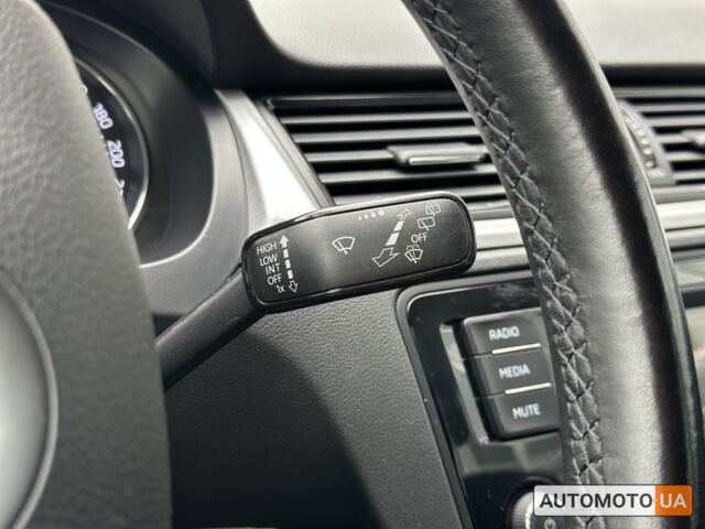 Шкода Спейсбек 2017 в Киеве на Automoto.ua Черный Шкода Спейсбек, объемом двигателя 1.2 л и пробегом 87 тыс. км за 10000 $, фото 11 на Automoto.ua