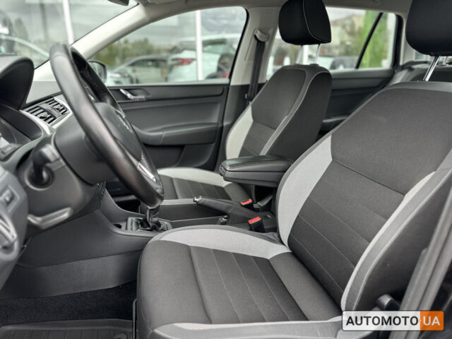 Шкода Спейсбек 2017 в Киеве на Automoto.ua Черный Шкода Спейсбек, объемом двигателя 1.2 л и пробегом 87 тыс. км за 10000 $, фото 19 на Automoto.ua
