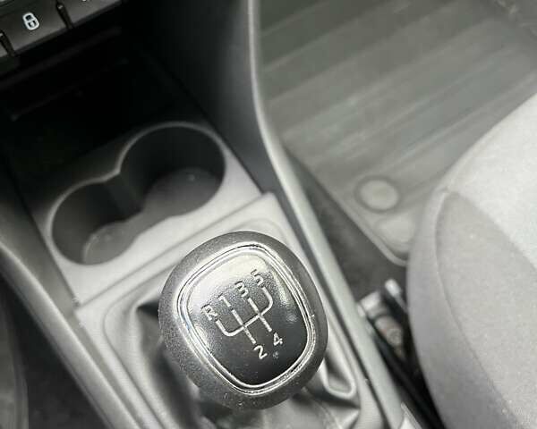 Коричневый Шкода Спейсбек, объемом двигателя 1.6 л и пробегом 114 тыс. км за 9093 $, фото 21 на Automoto.ua