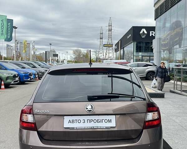Коричневый Шкода Спейсбек, объемом двигателя 1.6 л и пробегом 114 тыс. км за 9093 $, фото 6 на Automoto.ua