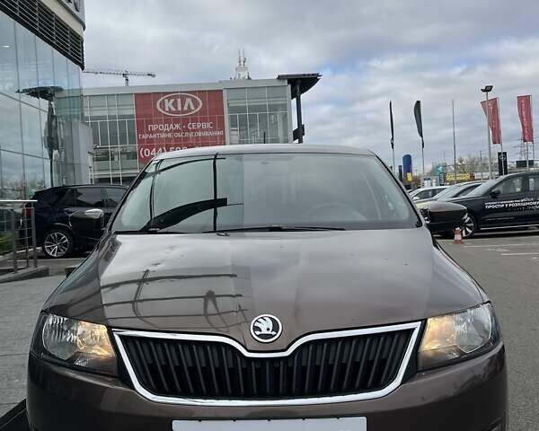 Коричневый Шкода Спейсбек, объемом двигателя 1.6 л и пробегом 114 тыс. км за 9093 $, фото 2 на Automoto.ua