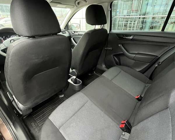 Коричневый Шкода Спейсбек, объемом двигателя 1.6 л и пробегом 114 тыс. км за 9093 $, фото 9 на Automoto.ua