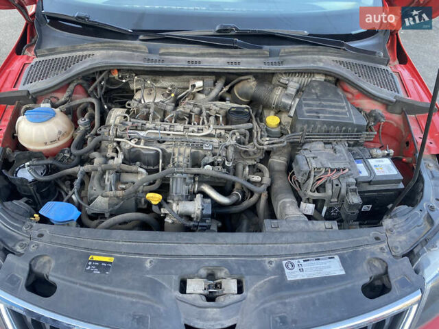 Красный Шкода Спейсбек, объемом двигателя 1.6 л и пробегом 236 тыс. км за 7000 $, фото 12 на Automoto.ua