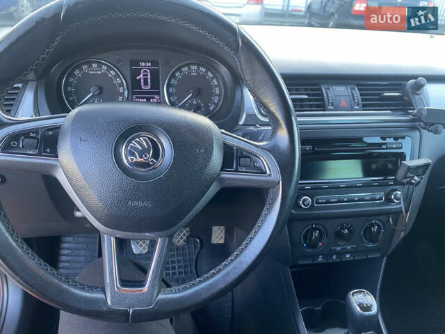 Красный Шкода Спейсбек, объемом двигателя 1.6 л и пробегом 236 тыс. км за 7000 $, фото 9 на Automoto.ua