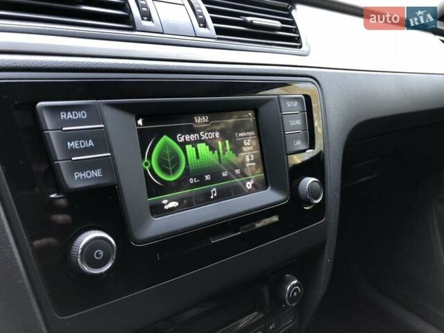 Красный Шкода Спейсбек, объемом двигателя 1.2 л и пробегом 90 тыс. км за 8200 $, фото 25 на Automoto.ua
