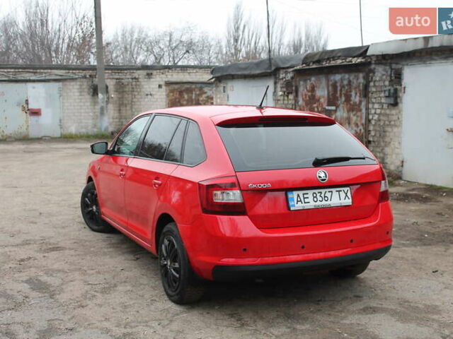 Красный Шкода Спейсбек, объемом двигателя 1.2 л и пробегом 180 тыс. км за 6400 $, фото 4 на Automoto.ua