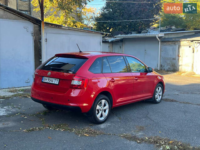 Красный Шкода Спейсбек, объемом двигателя 1.2 л и пробегом 111 тыс. км за 8000 $, фото 2 на Automoto.ua