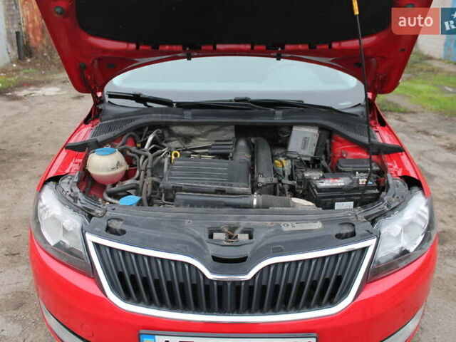 Красный Шкода Спейсбек, объемом двигателя 1.2 л и пробегом 180 тыс. км за 6400 $, фото 14 на Automoto.ua