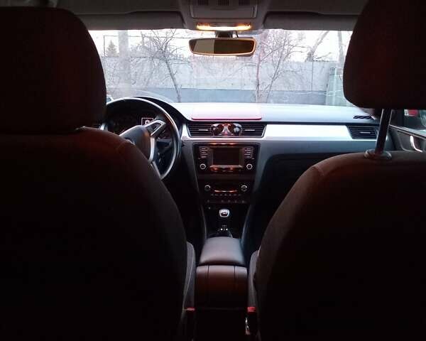 Красный Шкода Спейсбек, объемом двигателя 1.2 л и пробегом 190 тыс. км за 7100 $, фото 8 на Automoto.ua