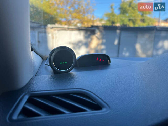 Красный Шкода Спейсбек, объемом двигателя 1.2 л и пробегом 111 тыс. км за 8000 $, фото 7 на Automoto.ua