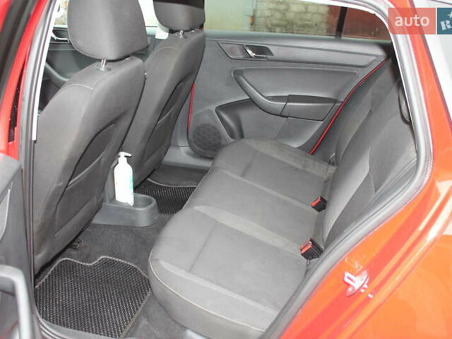 Красный Шкода Спейсбек, объемом двигателя 1.2 л и пробегом 180 тыс. км за 6400 $, фото 9 на Automoto.ua