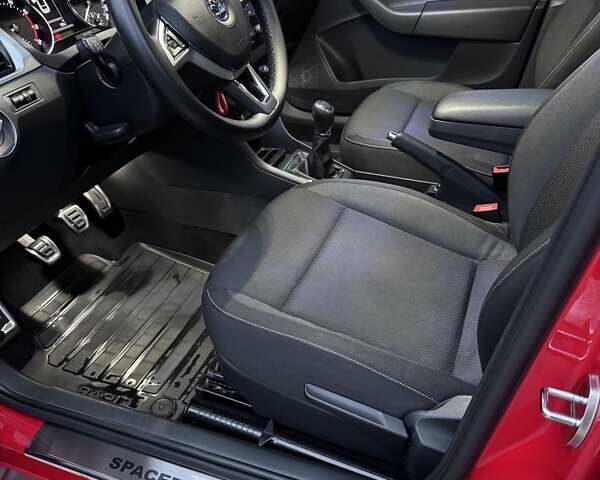 Красный Шкода Спейсбек, объемом двигателя 1.2 л и пробегом 50 тыс. км за 12000 $, фото 24 на Automoto.ua