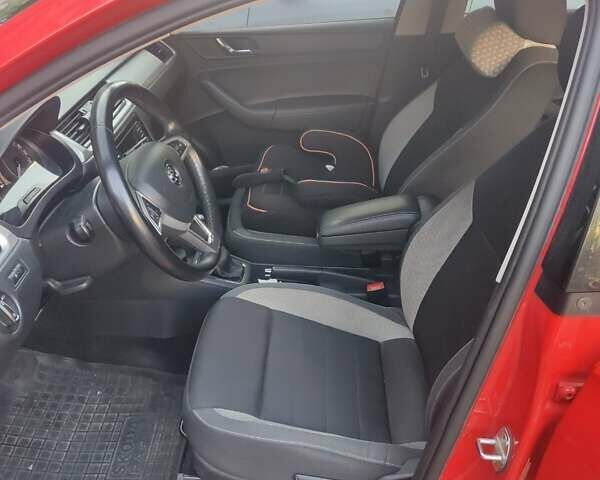 Шкода Спейсбек 2016 в Львове на Automoto.ua Красный Шкода Спейсбек, объемом двигателя 1.2 л и пробегом 153 тыс. км за 7500 $, фото 1 на Automoto.ua