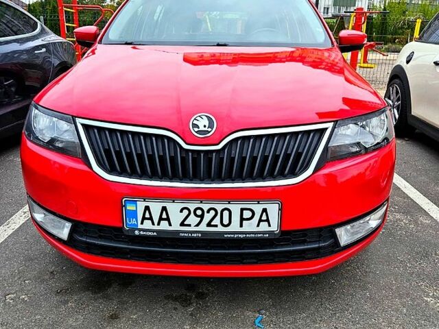 Шкода Спейсбек 2016 в Киеве на Automoto.ua Красный Шкода Спейсбек, объемом двигателя 1.2 л и пробегом 91 тыс. км за 9000 $, фото 1 на Automoto.ua