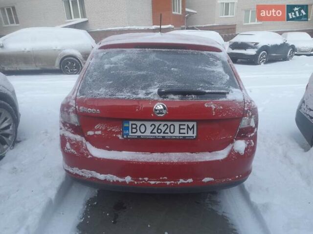Красный Шкода Спейсбек, объемом двигателя 1.2 л и пробегом 99 тыс. км за 9300 $, фото 5 на Automoto.ua