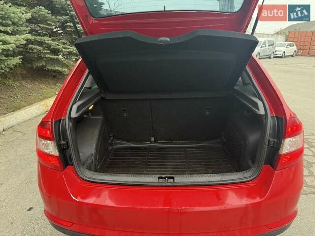 Красный Шкода Спейсбек, объемом двигателя 1.6 л и пробегом 354 тыс. км за 7000 $, фото 11 на Automoto.ua