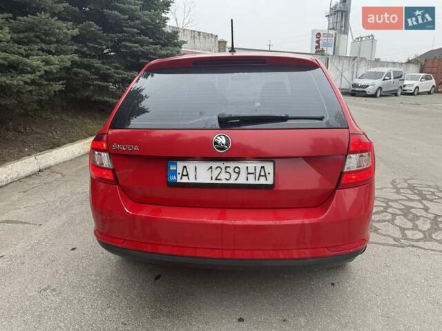Красный Шкода Спейсбек, объемом двигателя 1.6 л и пробегом 354 тыс. км за 7000 $, фото 4 на Automoto.ua