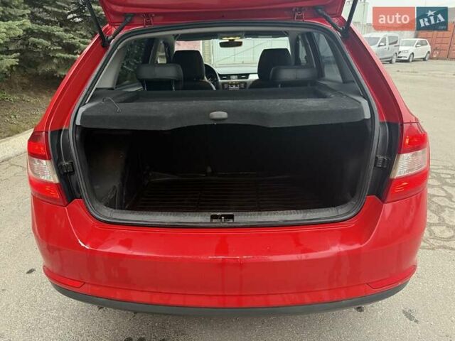 Красный Шкода Спейсбек, объемом двигателя 1.6 л и пробегом 354 тыс. км за 7000 $, фото 9 на Automoto.ua