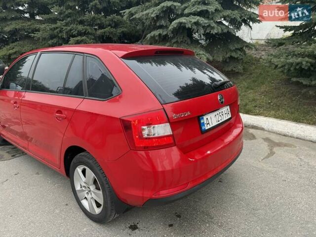 Красный Шкода Спейсбек, объемом двигателя 1.6 л и пробегом 354 тыс. км за 7000 $, фото 2 на Automoto.ua