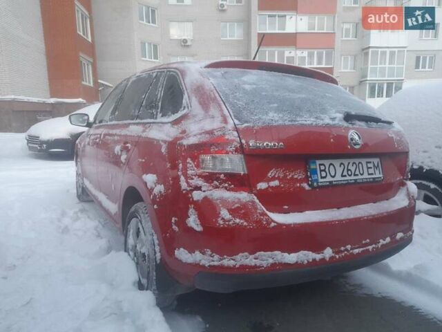 Красный Шкода Спейсбек, объемом двигателя 1.2 л и пробегом 99 тыс. км за 9300 $, фото 4 на Automoto.ua