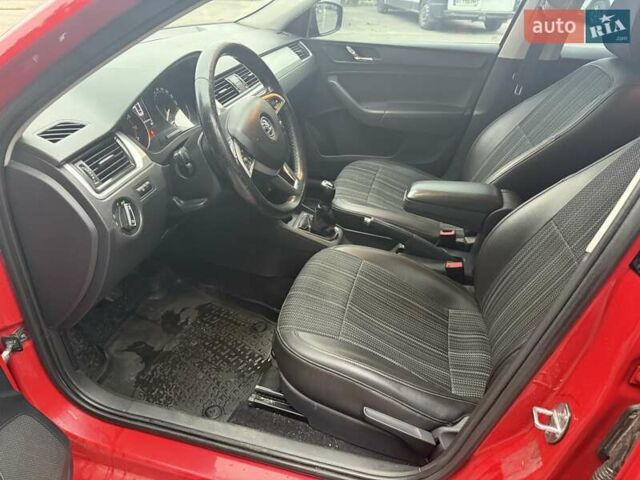 Красный Шкода Спейсбек, объемом двигателя 1.6 л и пробегом 354 тыс. км за 7000 $, фото 15 на Automoto.ua