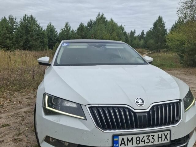 Білий Шкода Суперб, об'ємом двигуна 2 л та пробігом 206 тис. км за 21500 $, фото 10 на Automoto.ua