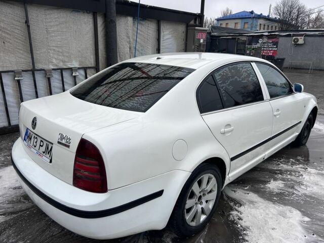 Білий Шкода Суперб, об'ємом двигуна 1.9 л та пробігом 280 тис. км за 2200 $, фото 3 на Automoto.ua