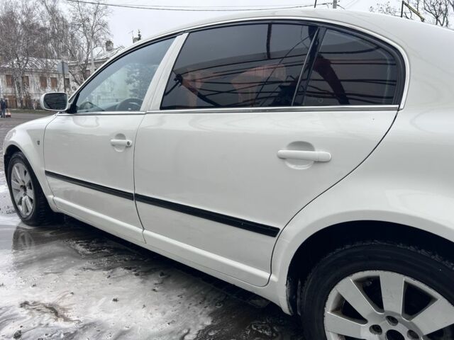 Білий Шкода Суперб, об'ємом двигуна 1.9 л та пробігом 280 тис. км за 2200 $, фото 5 на Automoto.ua