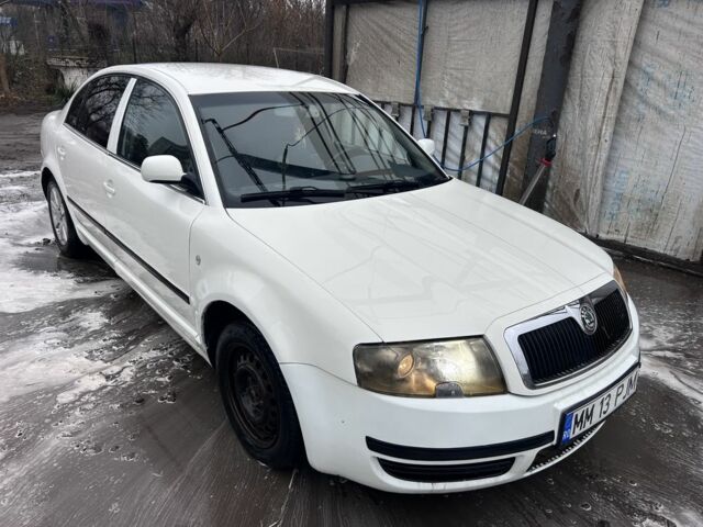 Білий Шкода Суперб, об'ємом двигуна 1.9 л та пробігом 280 тис. км за 2200 $, фото 1 на Automoto.ua