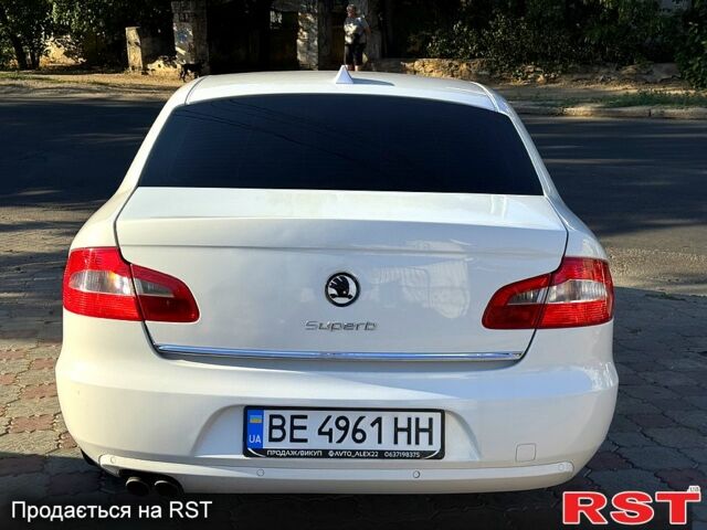 Белый Шкода Суперб, объемом двигателя 1.8 л и пробегом 275 тыс. км за 6899 $, фото 4 на Automoto.ua