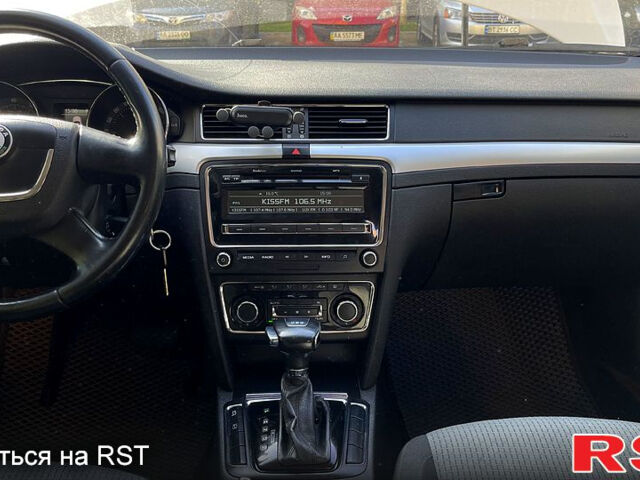 Білий Шкода Суперб, об'ємом двигуна 1.8 л та пробігом 283 тис. км за 7999 $, фото 4 на Automoto.ua