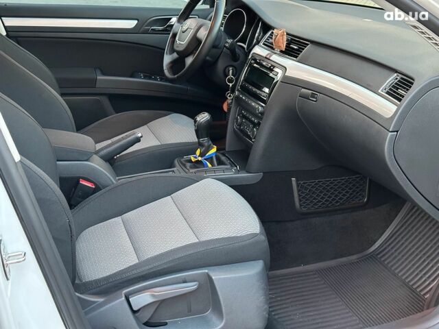 Белый Шкода Суперб, объемом двигателя 1.8 л и пробегом 109 тыс. км за 10990 $, фото 18 на Automoto.ua