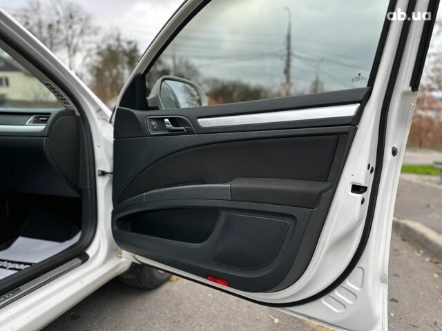 Белый Шкода Суперб, объемом двигателя 1.8 л и пробегом 230 тыс. км за 8190 $, фото 35 на Automoto.ua