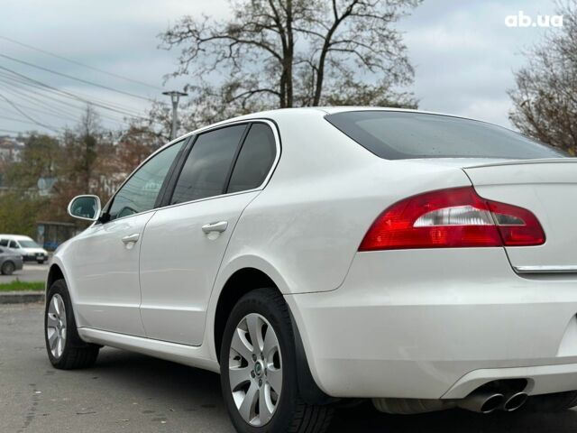 Белый Шкода Суперб, объемом двигателя 1.8 л и пробегом 230 тыс. км за 8190 $, фото 13 на Automoto.ua