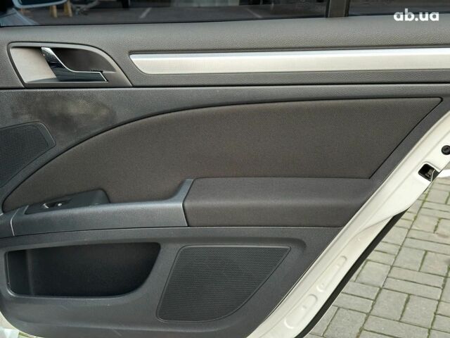 Белый Шкода Суперб, объемом двигателя 1.8 л и пробегом 109 тыс. км за 10990 $, фото 14 на Automoto.ua