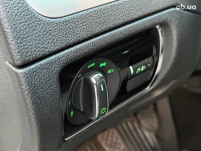 Белый Шкода Суперб, объемом двигателя 1.8 л и пробегом 109 тыс. км за 10990 $, фото 9 на Automoto.ua