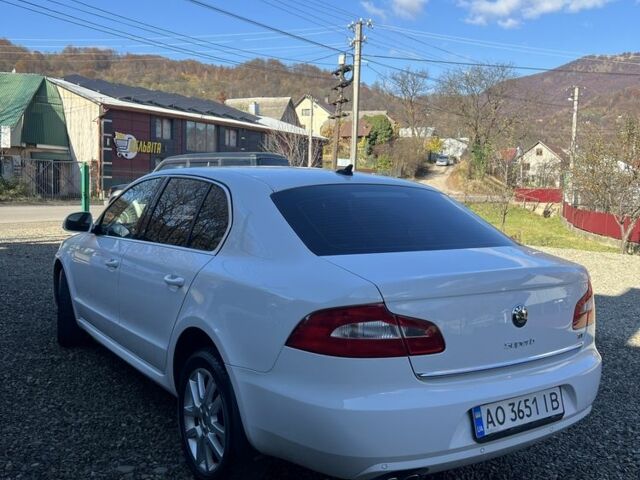 Белый Шкода Суперб, объемом двигателя 2 л и пробегом 317 тыс. км за 9800 $, фото 4 на Automoto.ua