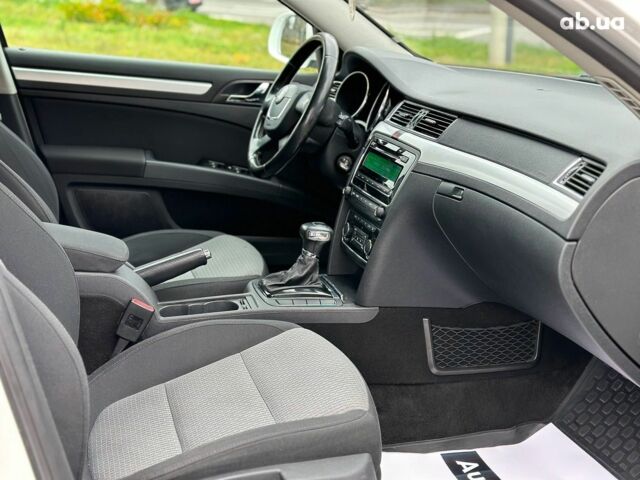 Белый Шкода Суперб, объемом двигателя 1.8 л и пробегом 230 тыс. км за 8190 $, фото 32 на Automoto.ua