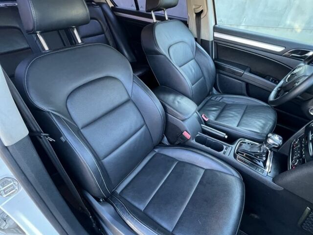 Белый Шкода Суперб, объемом двигателя 2 л и пробегом 317 тыс. км за 9800 $, фото 11 на Automoto.ua