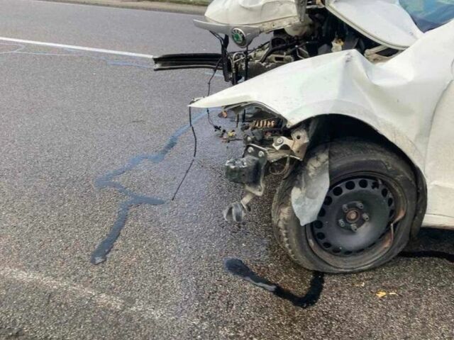 Белый Шкода Суперб, объемом двигателя 1.8 л и пробегом 170 тыс. км за 2200 $, фото 1 на Automoto.ua