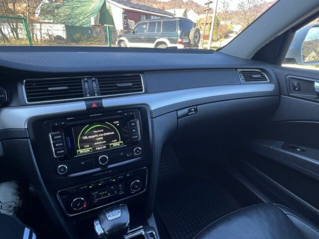 Белый Шкода Суперб, объемом двигателя 2 л и пробегом 317 тыс. км за 9800 $, фото 10 на Automoto.ua