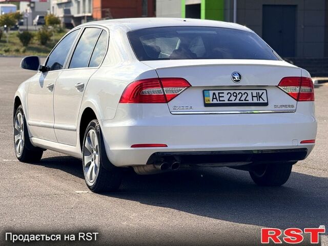 Шкода Суперб 2013 у Кривому Розі на Automoto.ua Білий Шкода Суперб, об'ємом двигуна 1.8 л та пробігом 179 тис. км за 9450 $, фото 6 на Automoto.ua