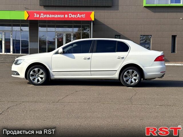 Шкода Суперб 2013 у Кривому Розі на Automoto.ua Білий Шкода Суперб, об'ємом двигуна 1.8 л та пробігом 179 тис. км за 9450 $, фото 7 на Automoto.ua